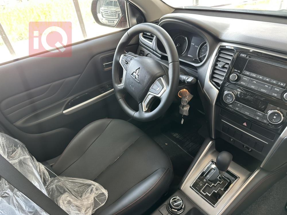 میتسوبیشی L200
